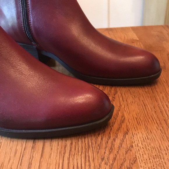 McKayla by Springstep - Picture 3 of 8